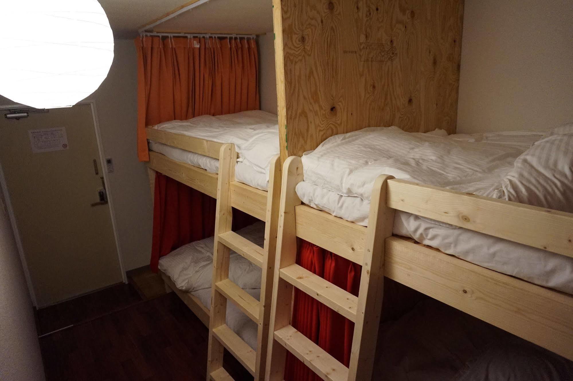 Uni Hostel Osaka Exterior photo