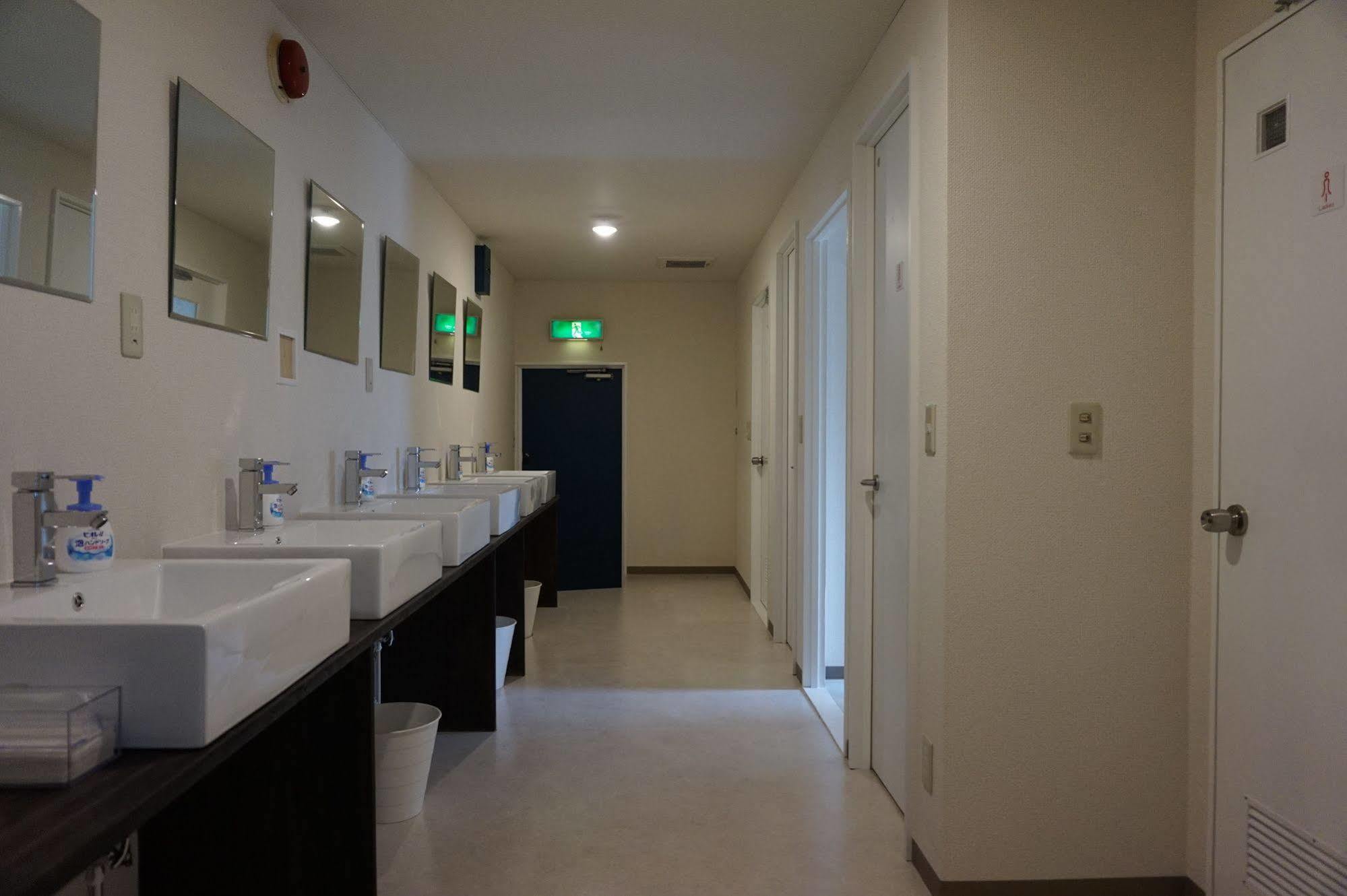 Uni Hostel Osaka Exterior photo