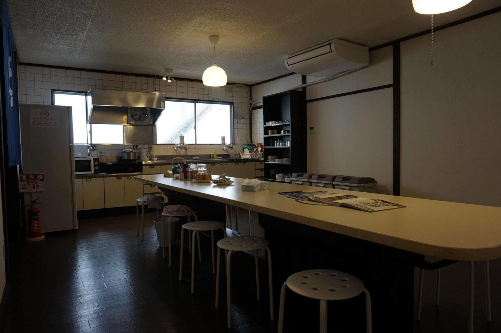Uni Hostel Osaka Exterior photo